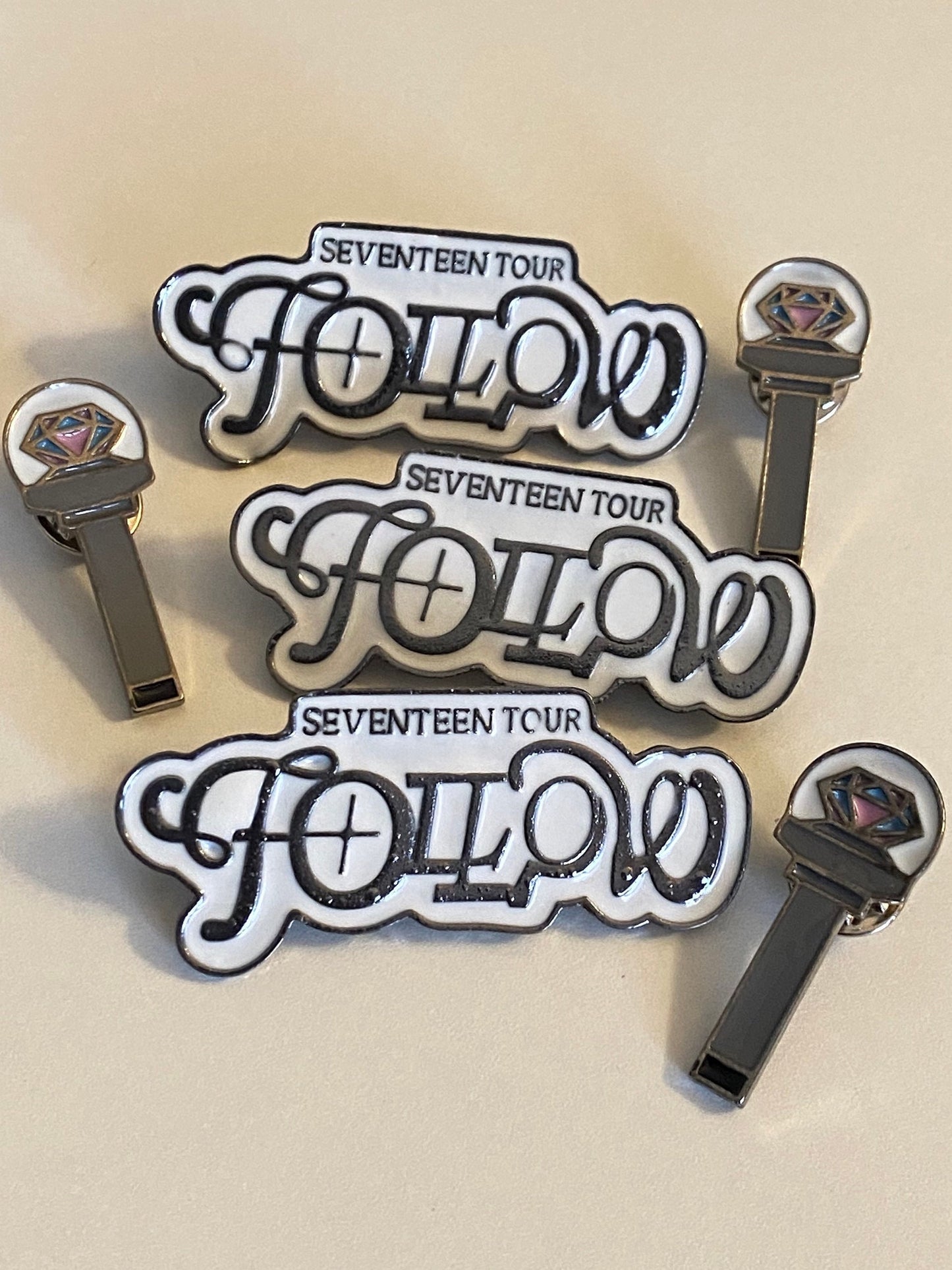 SVT Follow Tour Pin Set